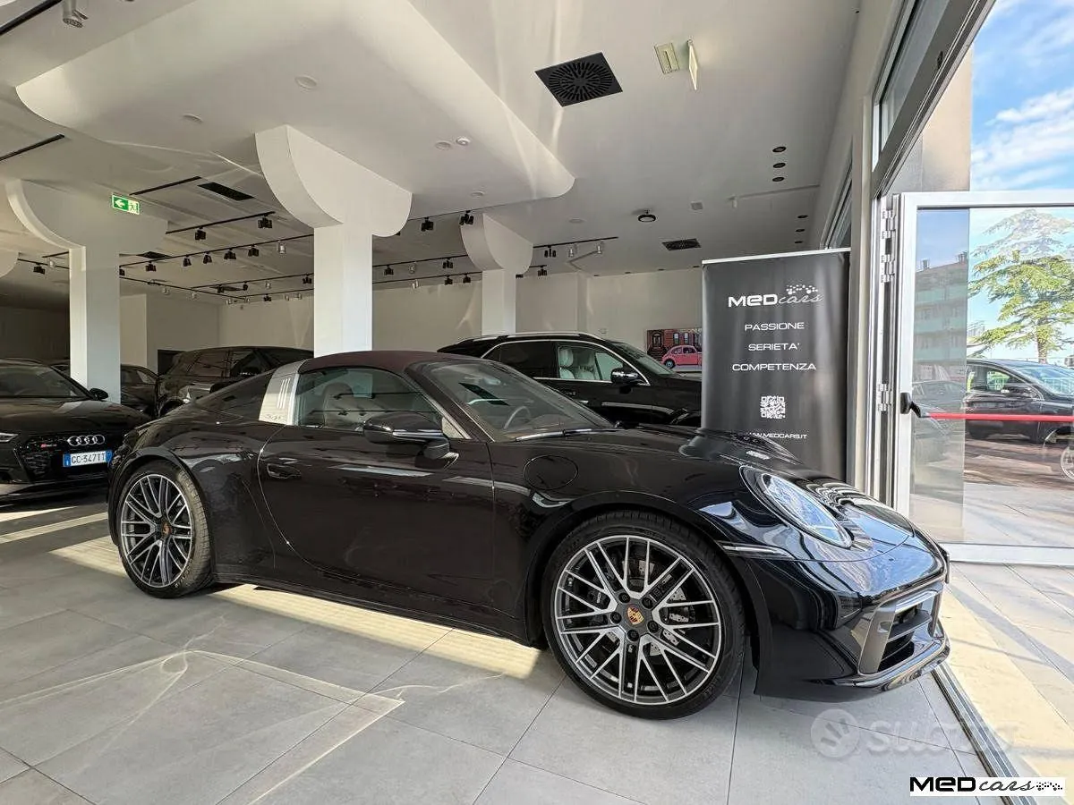 Porsche 992 2023 photo 2