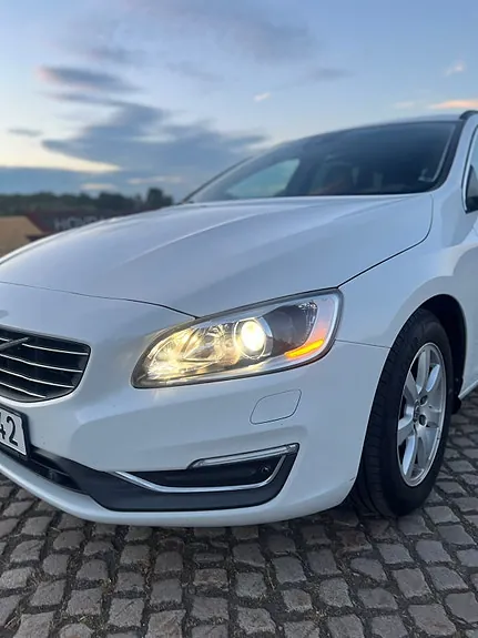 Volvo V60 2015 photo 3