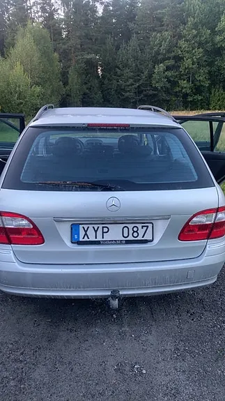 Mercedes-Benz E220 2006 photo 4