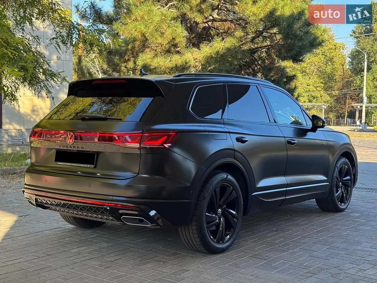 Volkswagen Touareg 2024 photo 2