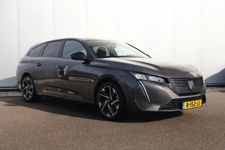 Peugeot 308 2022 photo 3