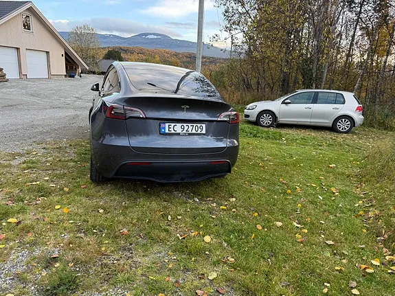Tesla Model Y 2021 photo 3
