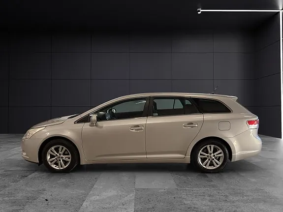 Toyota Avensis 2011 photo 3