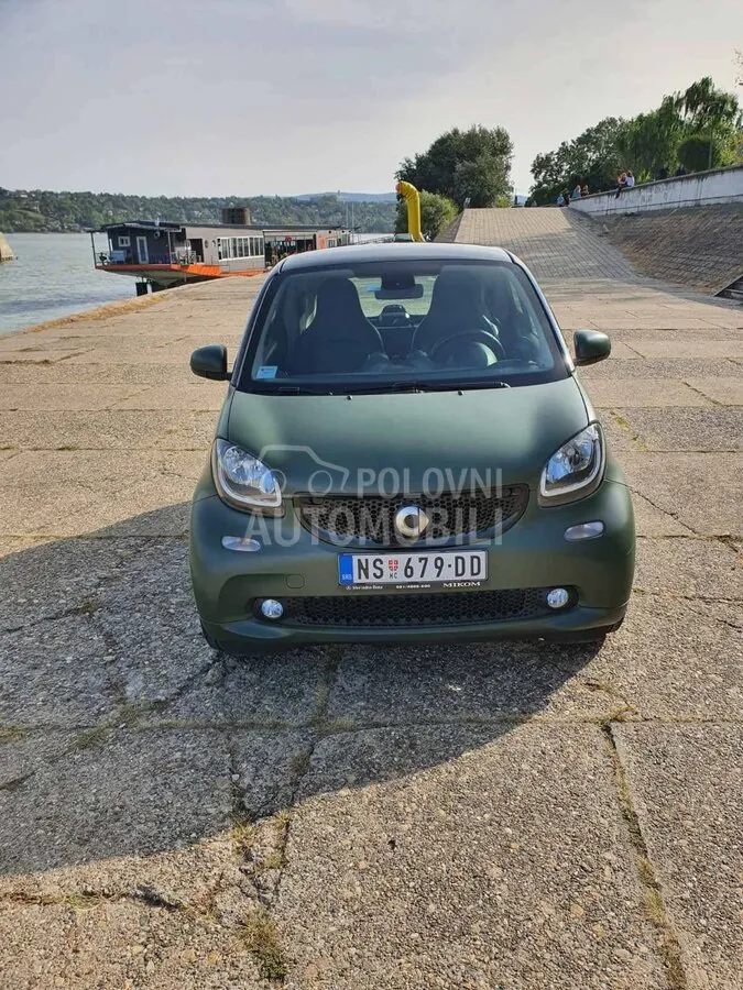 Smart Fortwo 2017 photo 2