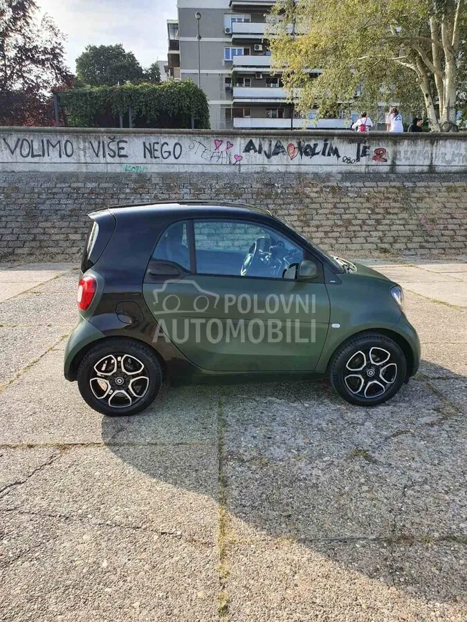 Smart Fortwo 2017 photo 3