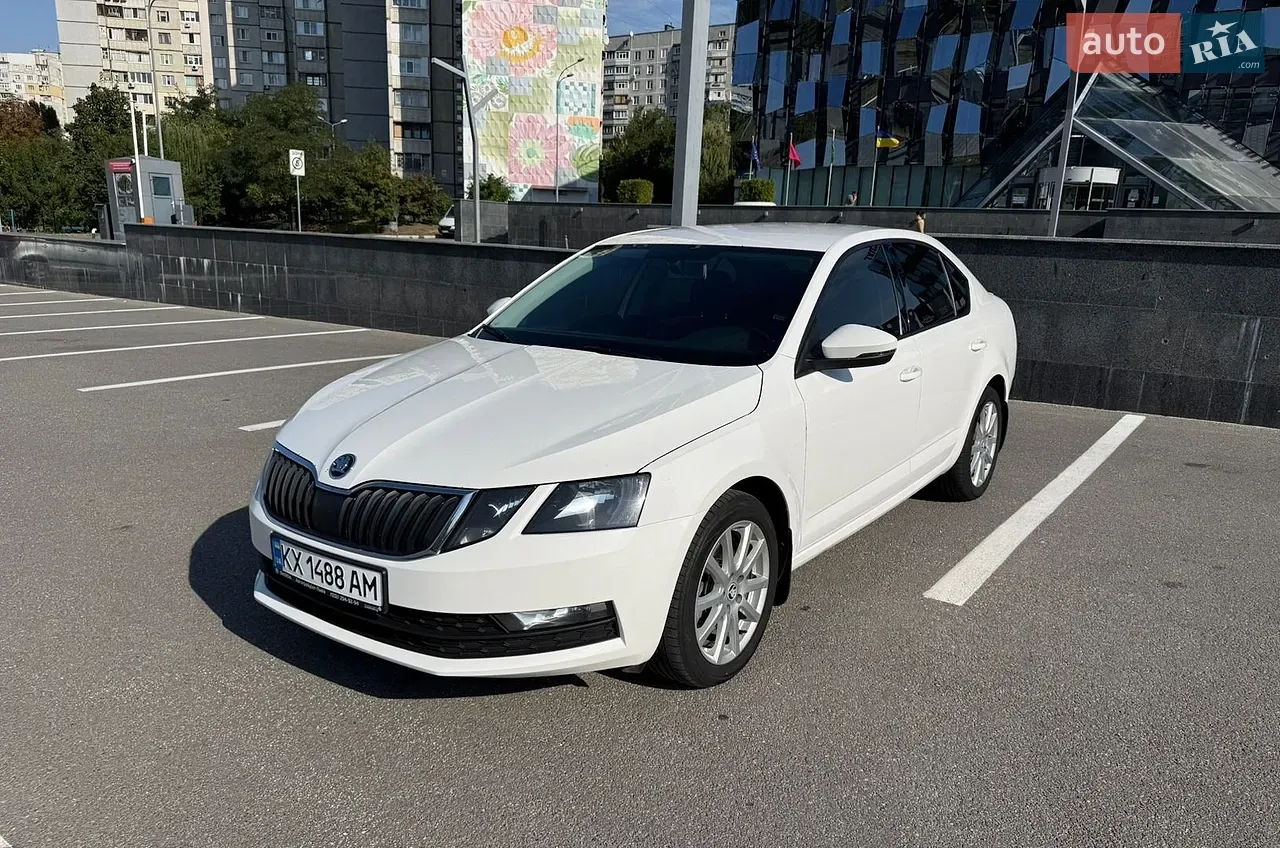 Skoda Octavia 2019 photo 2