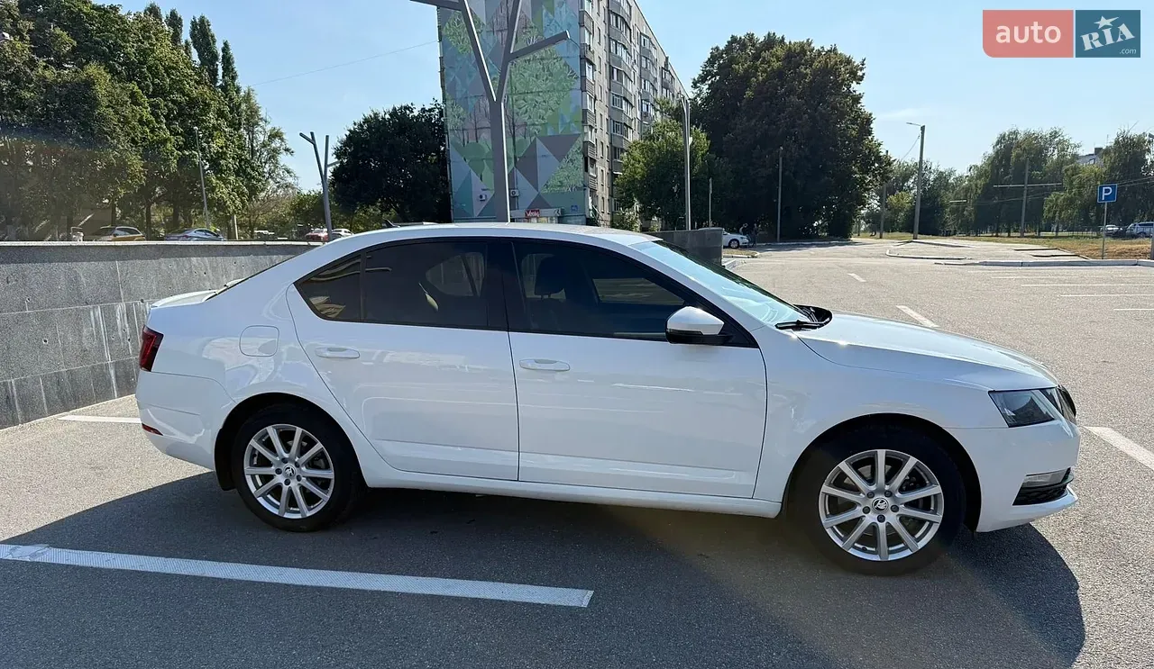 Skoda Octavia 2019 photo 4
