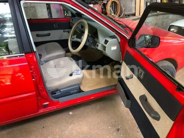 Nissan Sunny 1986 photo 5
