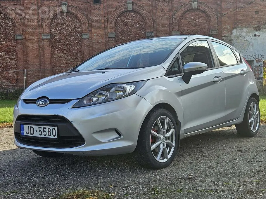 Ford Fiesta 2012 photo 3