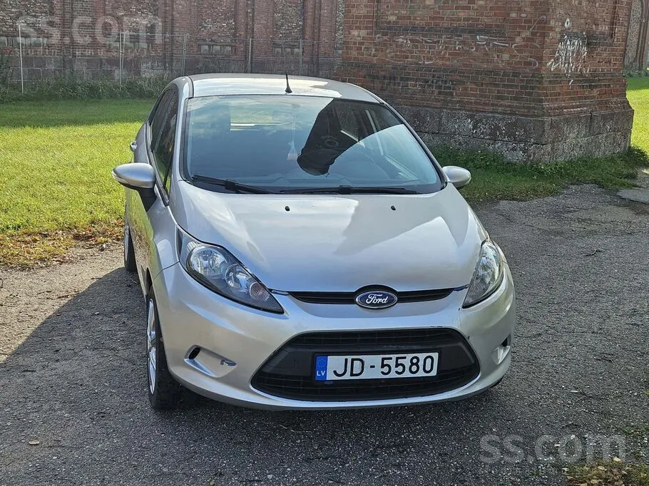 Ford Fiesta 2012 photo 4