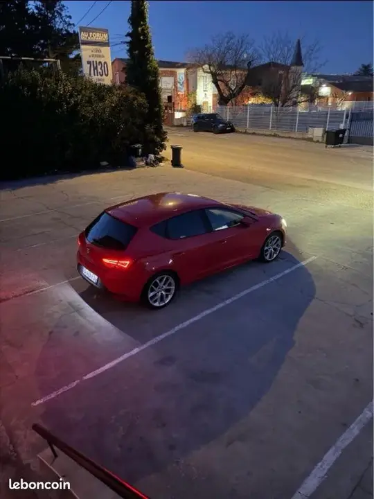 Seat Leon 2014 photo 2