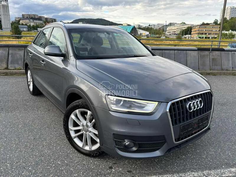Audi Q3 2012 photo 2