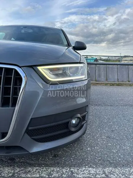 Audi Q3 2012 photo 4