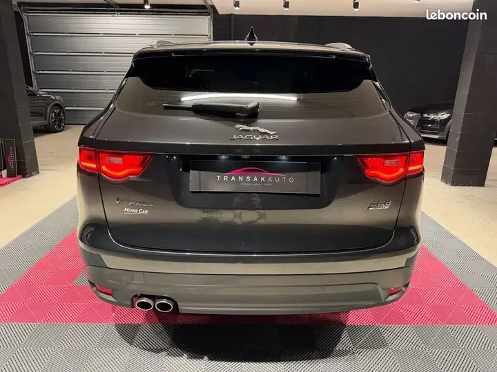Jaguar F-Pace 2016 photo 4