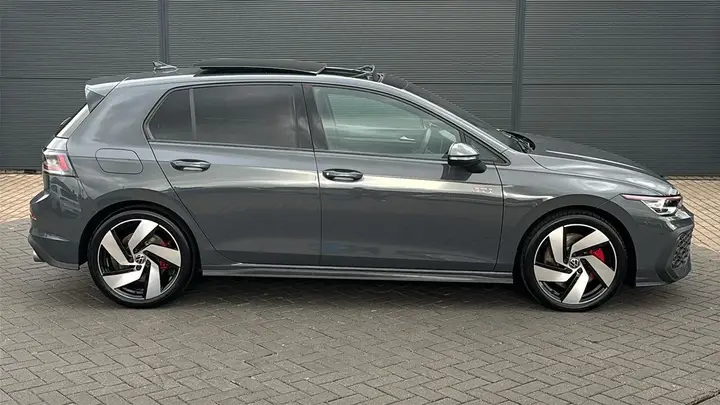 Volkswagen Golf 2026 photo 4
