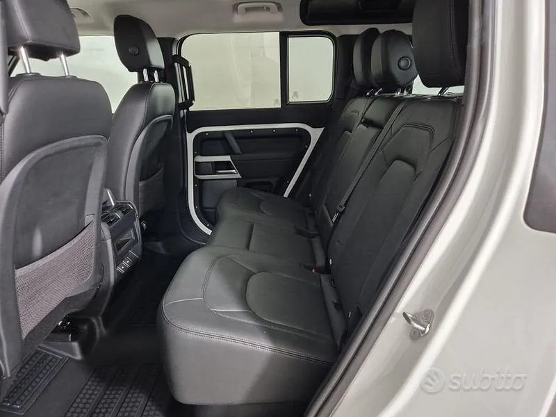 Land Rover Defender 2023 photo 5