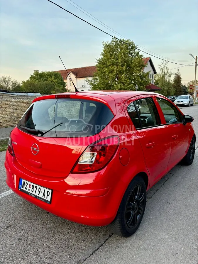 Opel Corsa D 2009 photo 4