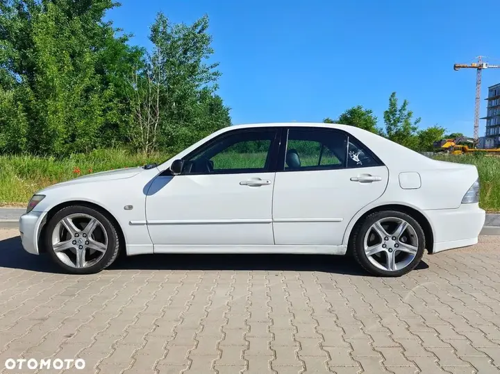 Lexus Is 2001 photo 5