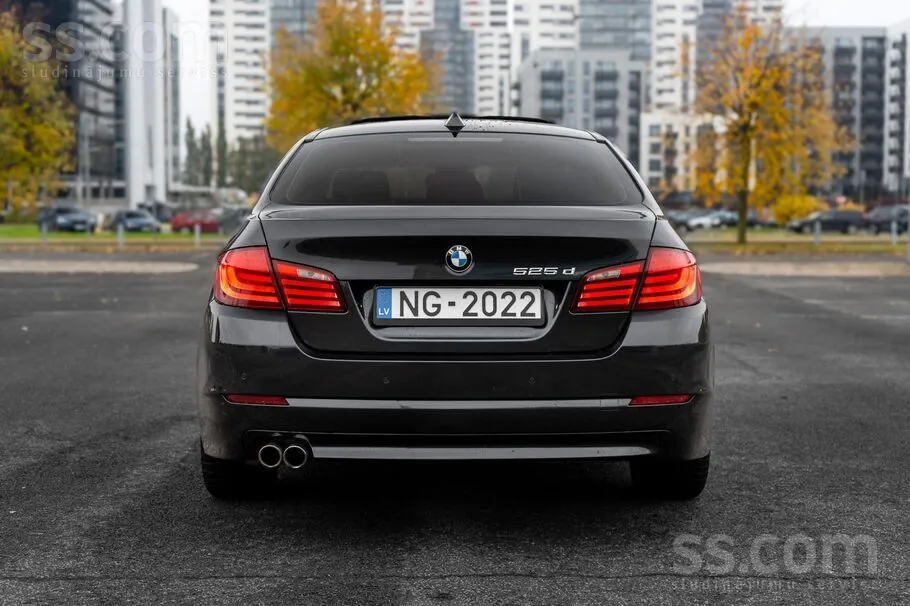 BMW 525D 2010 photo 2