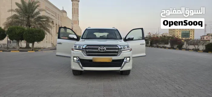 Toyota Land Cruiser 2020 photo 2