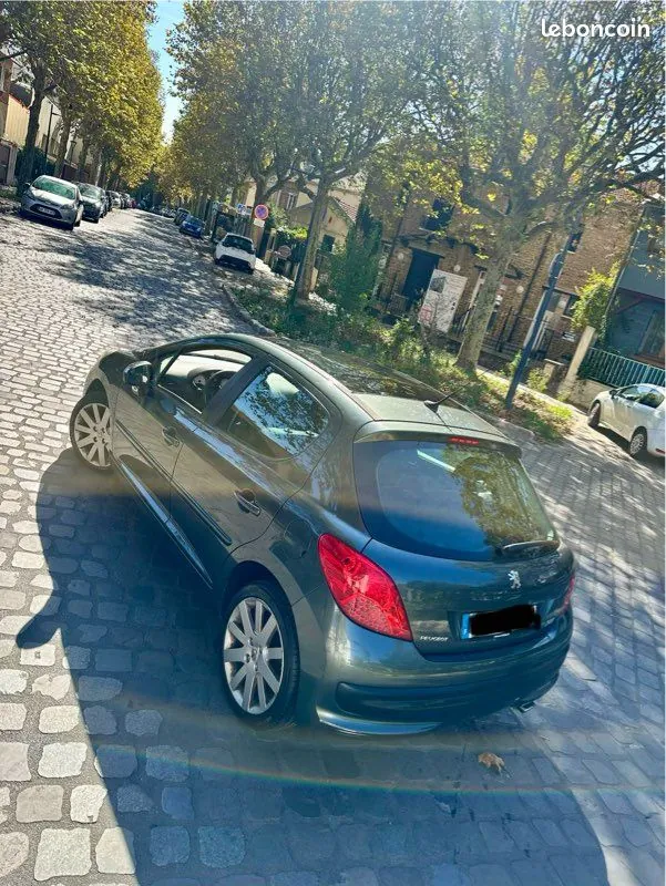 Peugeot 207 2007 photo 2