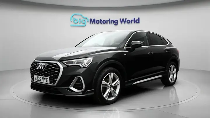 Audi Q3 2022 photo 4