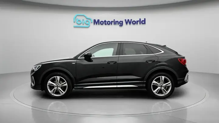 Audi Q3 2022 photo 5