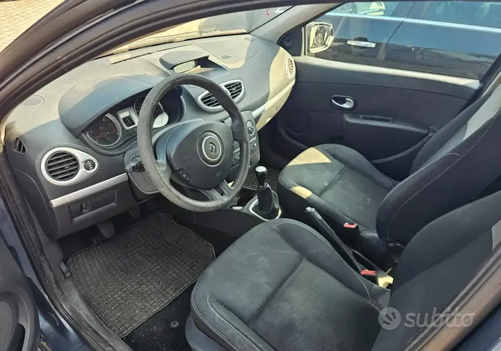 Renault Clio 2014 photo 5