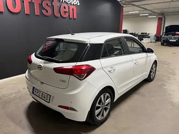 Hyundai I20 2016 photo 3