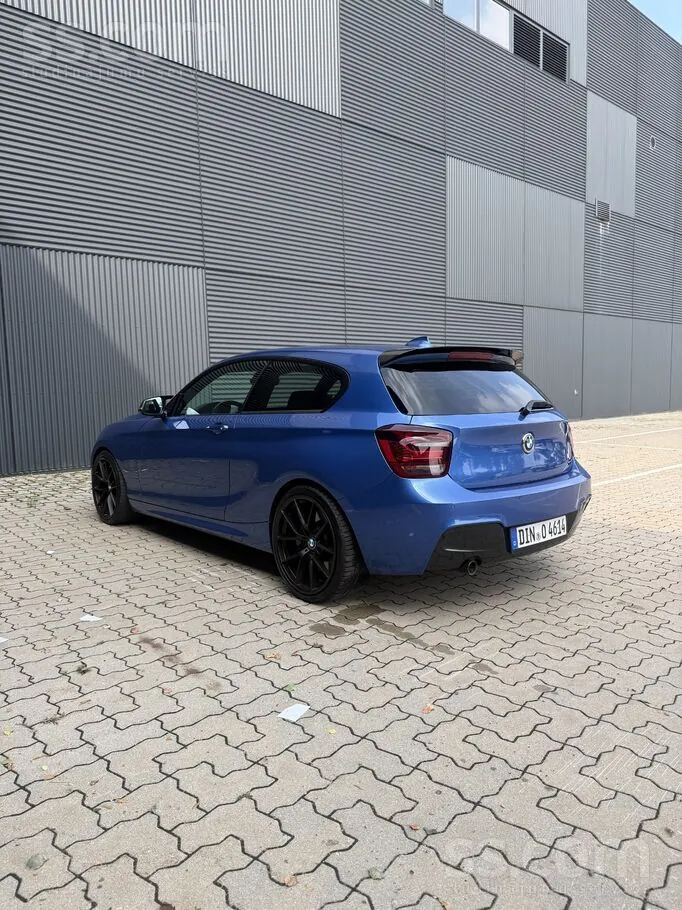 BMW F21 2012 photo 5