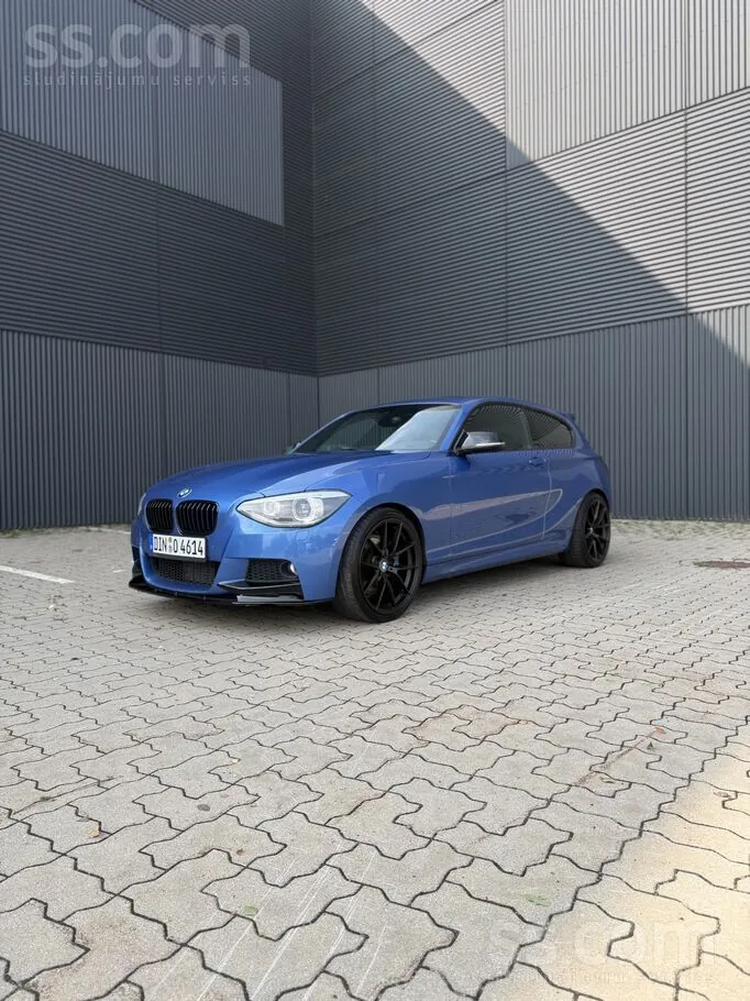 BMW F21 2012 photo 3