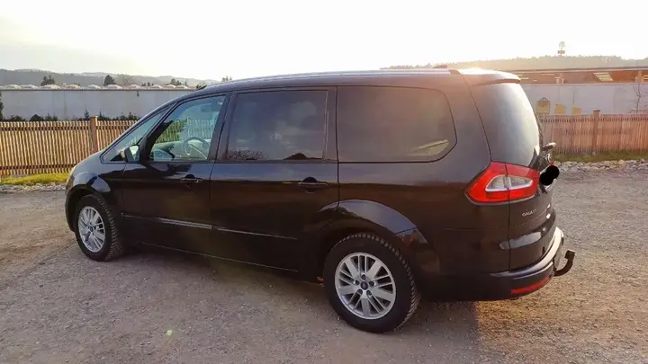 Ford Galaxy 2013 photo 3