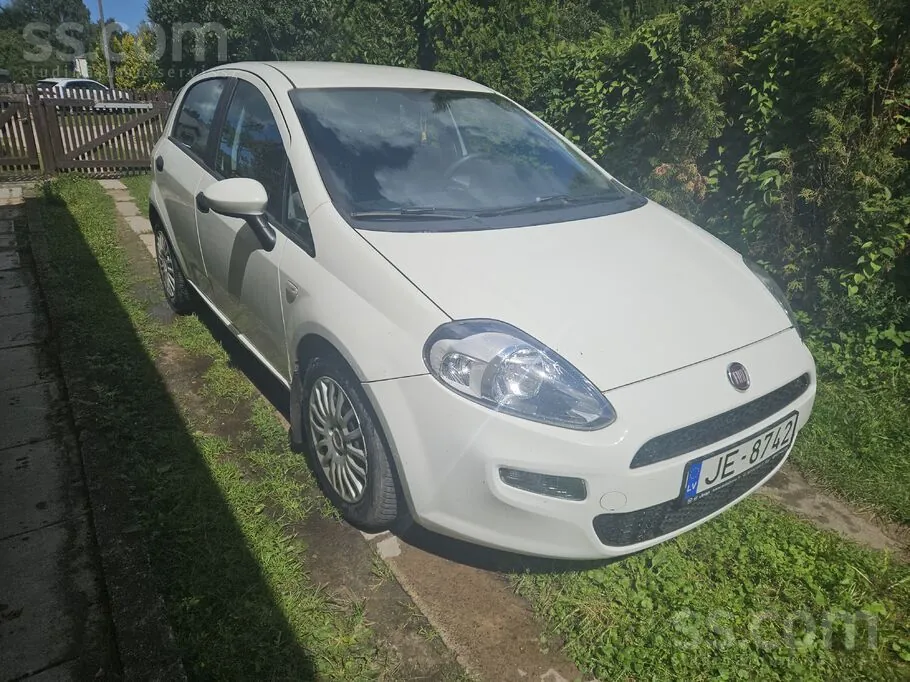 Fiat Punto 2013 photo 2