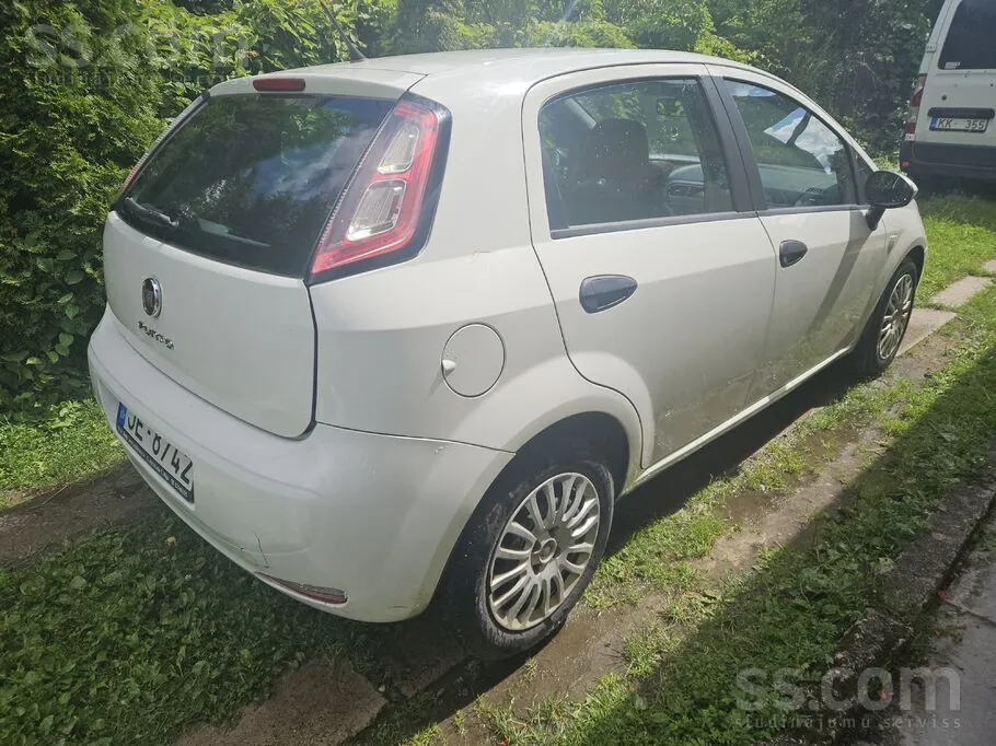 Fiat Punto 2013 photo 3