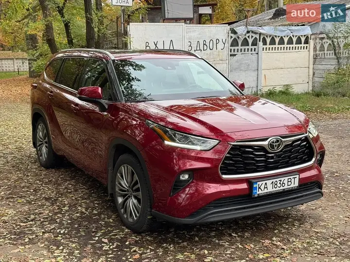 Toyota Highlander 2022 photo 3