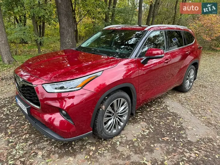 Toyota Highlander 2022 photo 2