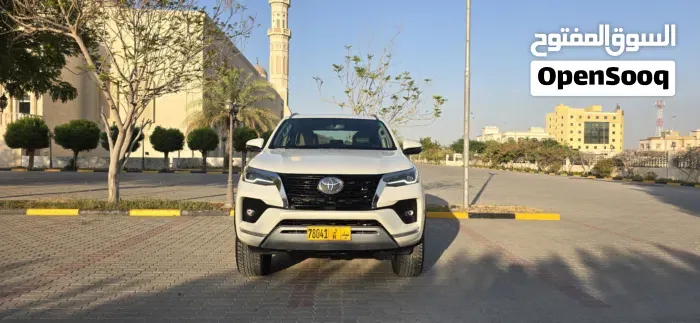 Toyota Fortuner 2024 photo 3