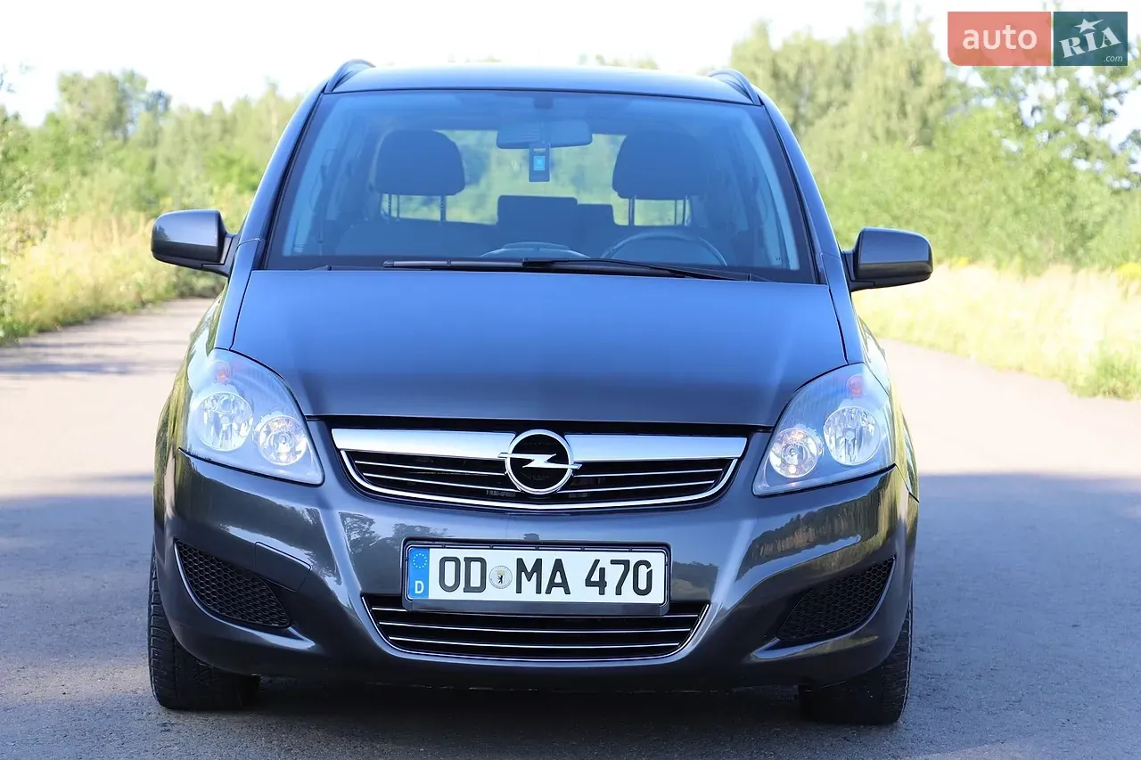 Opel Zafira 2012 photo 3