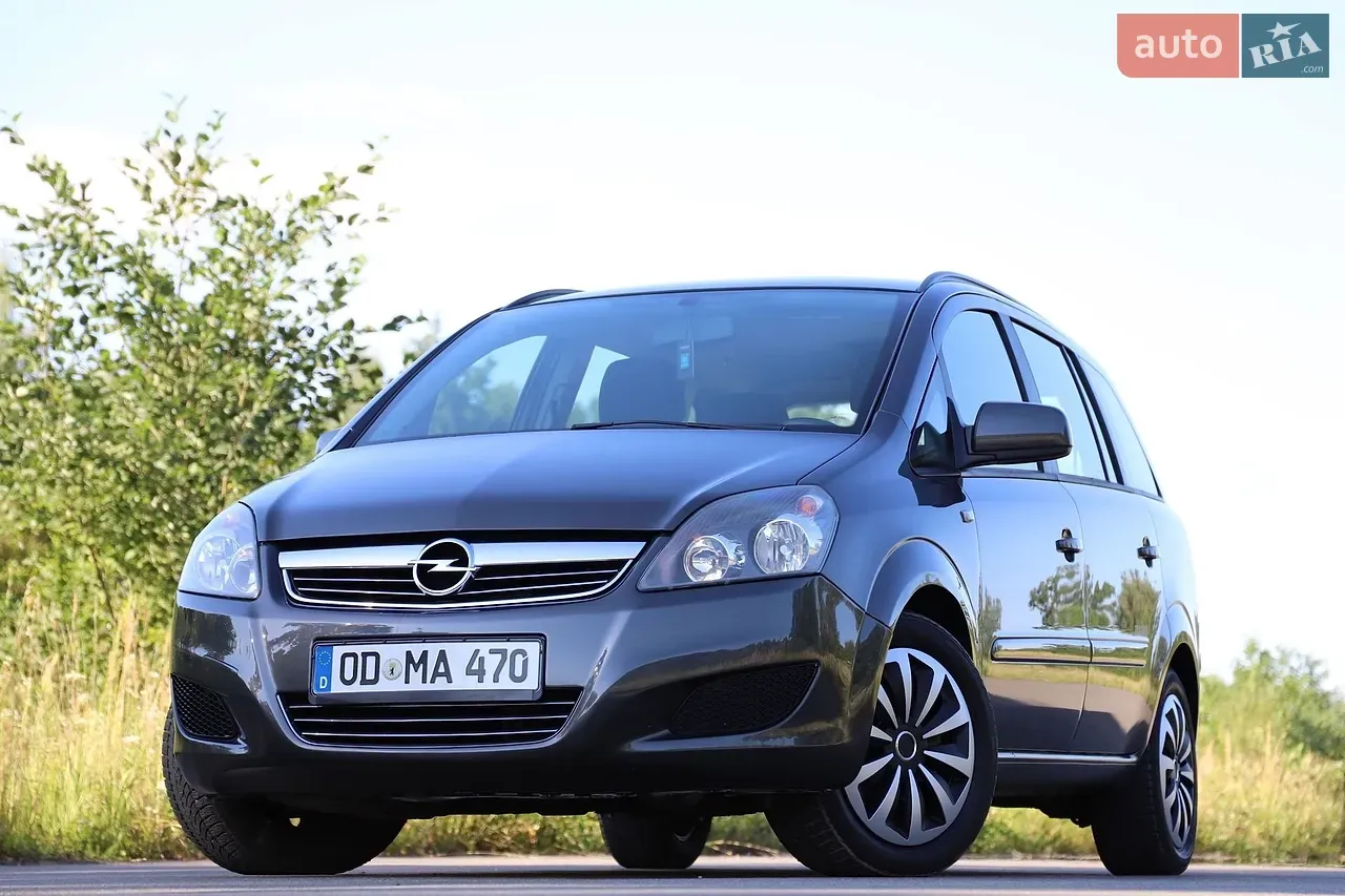 Opel Zafira 2012 photo 2
