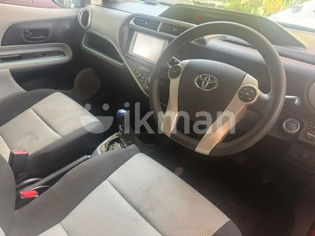 Toyota Aqua 2013 photo 5