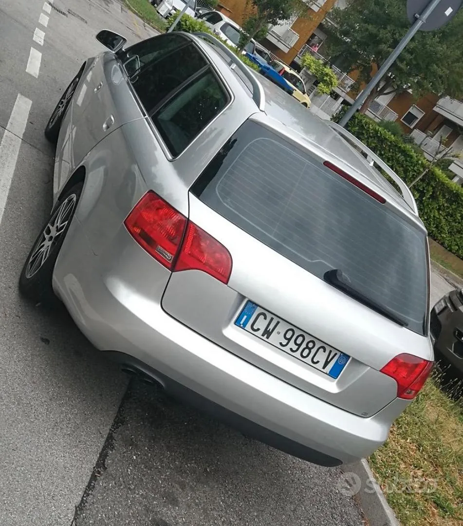 Audi A4 2005 photo 2