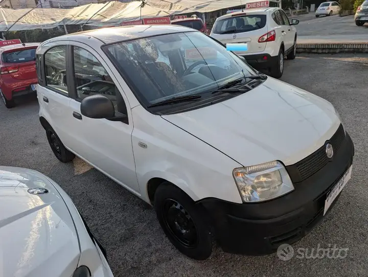 Fiat Panda 2010 photo 2