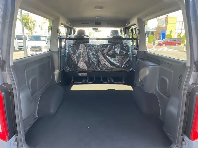 Nissan Caravan 2026 photo 4