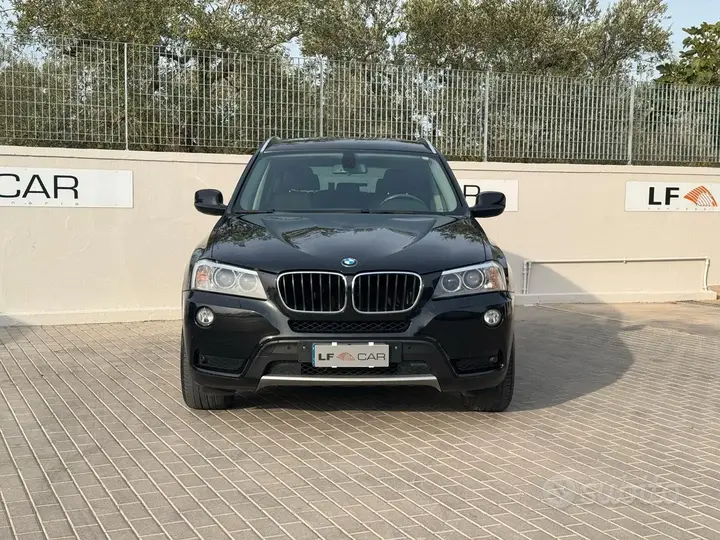 BMW X3 2011 photo 2