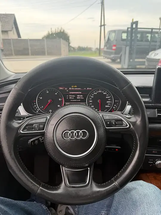 Audi A7 2011 photo 2