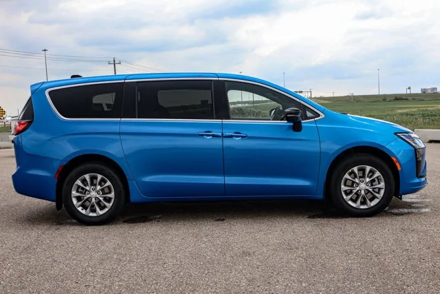 Chrysler Pacifica 2027 photo 4