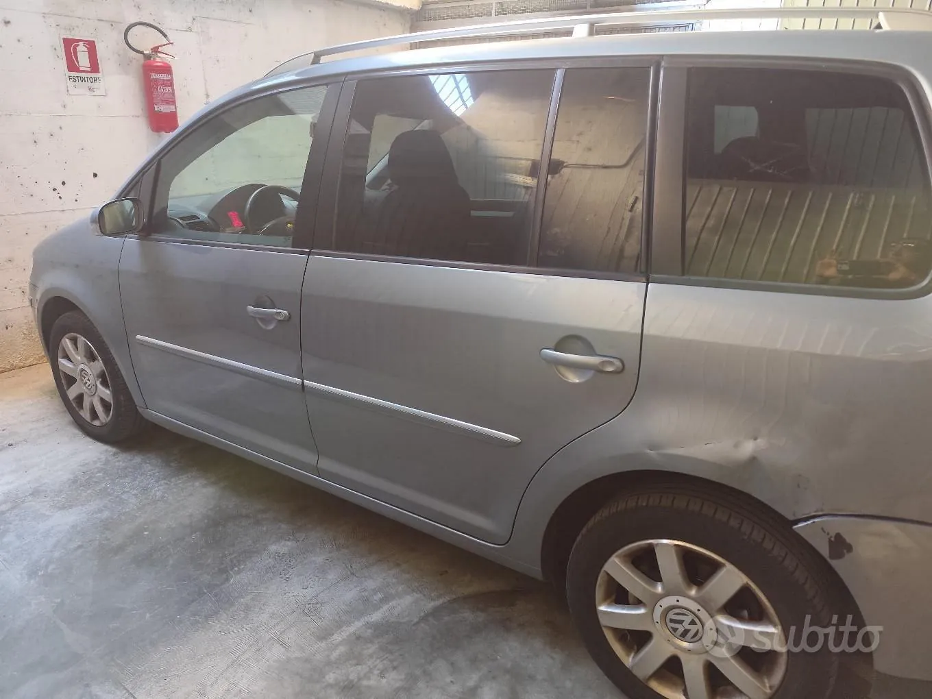 Volkswagen Touran 2008 photo 3