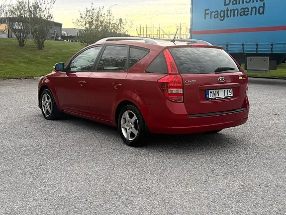 Kia Ceed 2012 photo 4