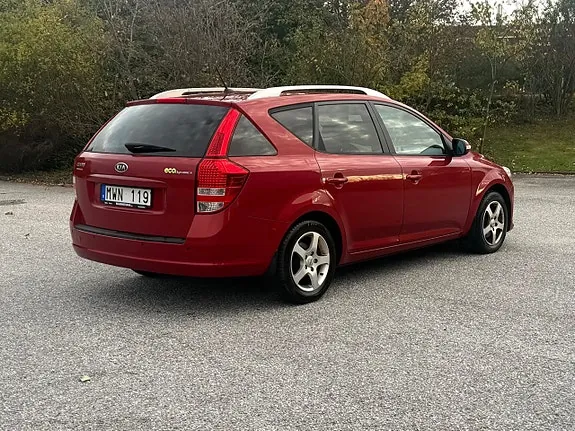Kia Ceed 2012 photo 3