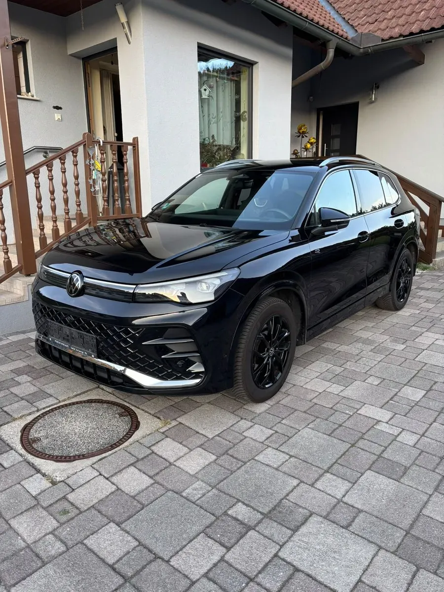 Volkswagen Tiguan 2024 photo 2